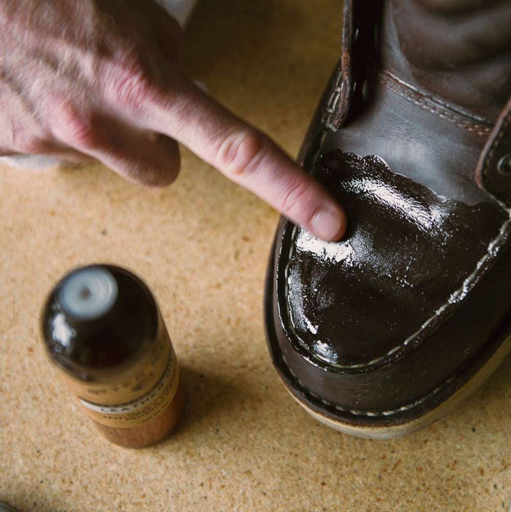 How to Use Shoe Polish on Leather Furniture