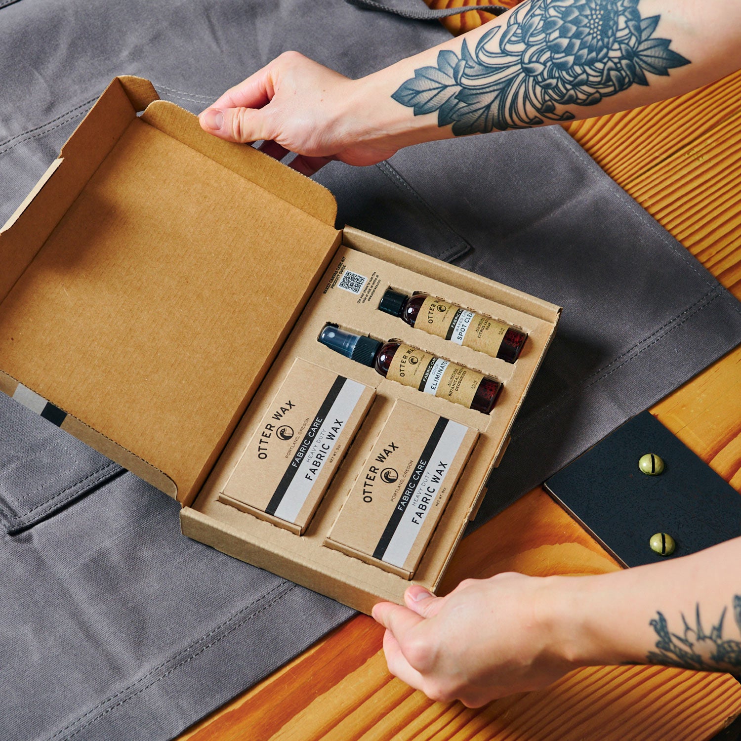 Otter Wax Waxed Canvas Care Kit Best Natural Waterproof Wax To Protect Tincloth Oilcloth And Waxed Canvas Fabrics Handmade In Portland Oregon